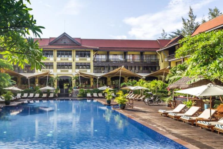 Swimming pool